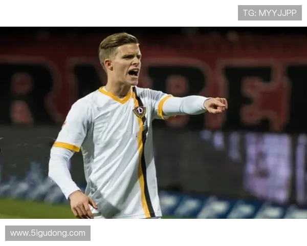 凯泽主帅战术风格解析：近期带队表现稳健