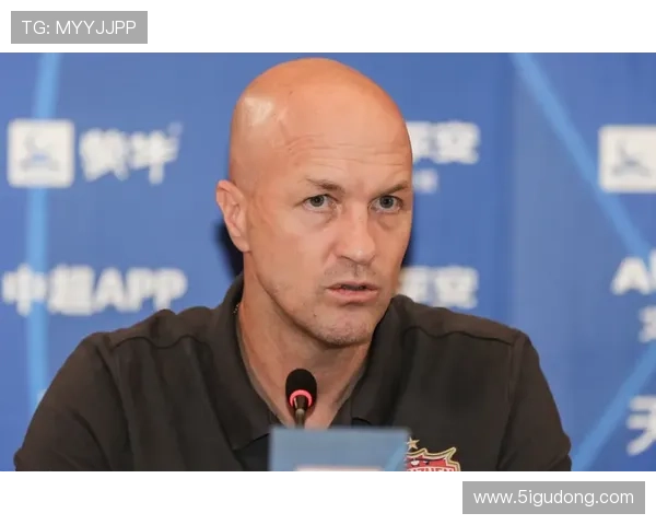 克鲁伊夫执教理念