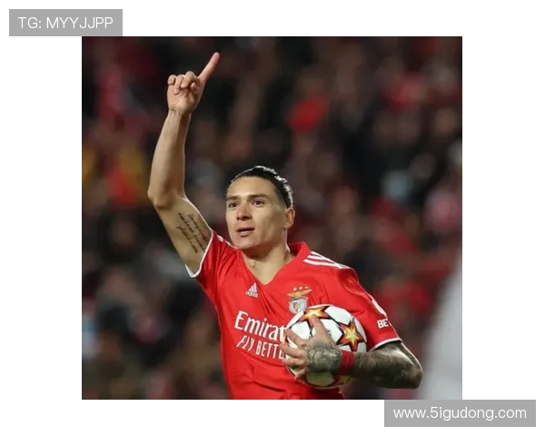 努涅斯“非典型中锋”属性为何引发两极分化？