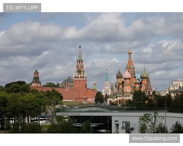 瓦伦西亚俱乐部运营危机出现,俱乐部财政状况与长期发展面临考验 瓦伦西亚俱乐部运营危机出现,俱乐部财政状况与长期发展面临考验